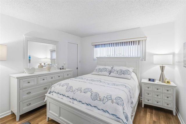 4550 COVE CIRCLE 303, St Petersburg, FL 33708