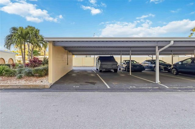 4550 COVE CIRCLE 303, St Petersburg, FL 33708