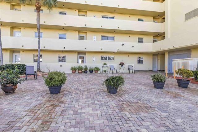 4550 COVE CIRCLE 303, St Petersburg, FL 33708