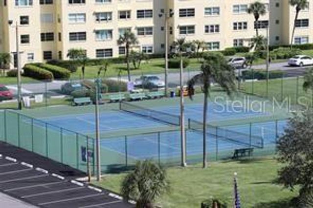 4550 COVE CIRCLE 303, St Petersburg, FL 33708