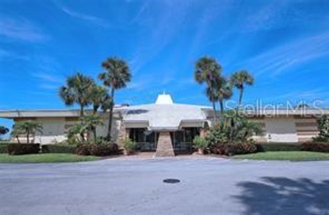 4550 COVE CIRCLE 303, St Petersburg, FL 33708