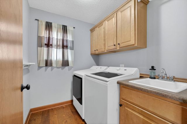 617 N 6th Street Circle, Princeton, IA 52768