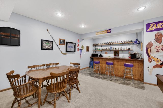 617 N 6th Street Circle, Princeton, IA 52768