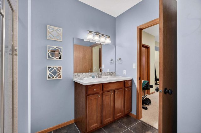 617 N 6th Street Circle, Princeton, IA 52768