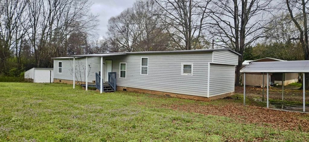 277 Hub Greer Road, Chesnee, SC 29323