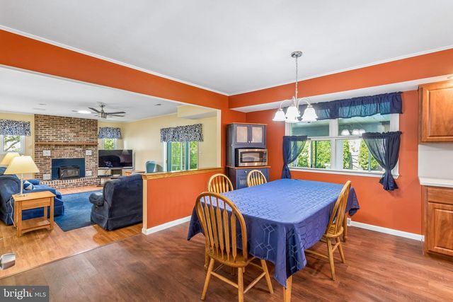 1375 DOWNING DR, Hatfield, PA 19440