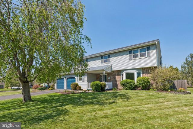 1375 DOWNING DR, Hatfield, PA 19440