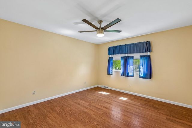 1375 DOWNING DR, Hatfield, PA 19440