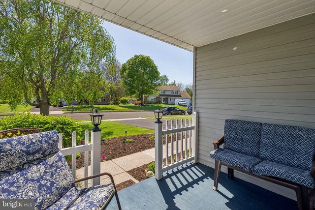 1375 DOWNING DR, Hatfield, PA 19440