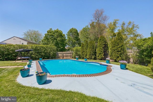 1375 DOWNING DR, Hatfield, PA 19440