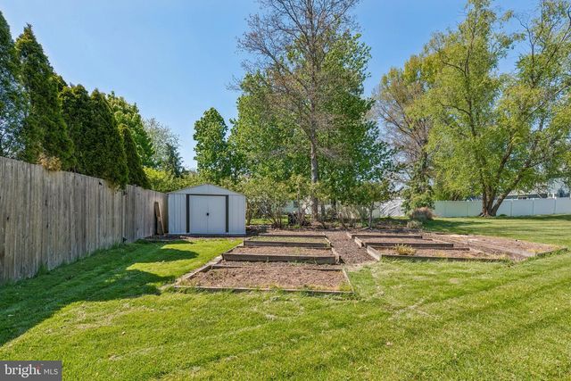 1375 DOWNING DR, Hatfield, PA 19440