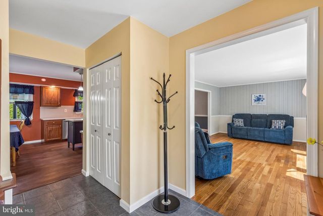 1375 DOWNING DR, Hatfield, PA 19440