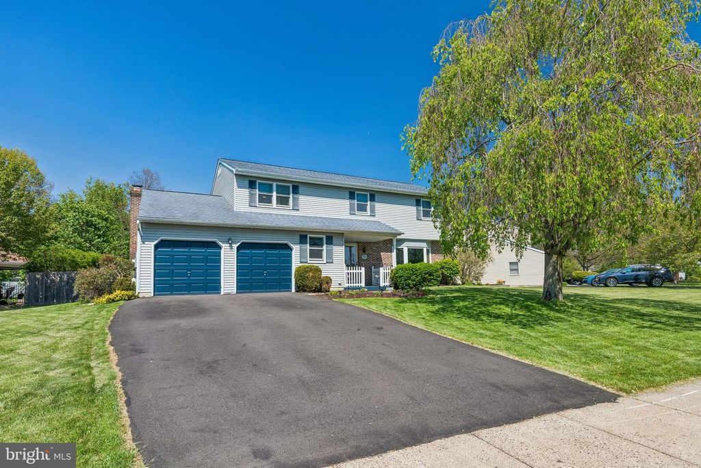 1375 DOWNING DR, Hatfield, PA 19440