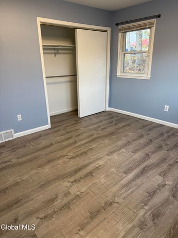 7 A Elgin Street, Colonie, NY 12205