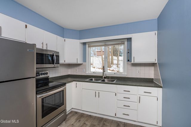 7 A Elgin Street, Colonie, NY 12205