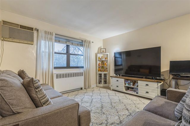 155-30 86th Street 30, Howard Beach, NY 11414