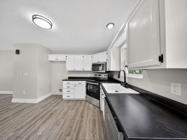 5 Golden Drive, Kimberling City, MO 65686