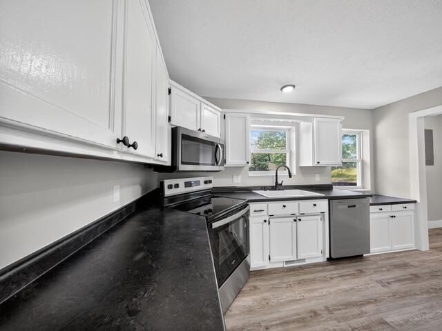 5 Golden Drive, Kimberling City, MO 65686