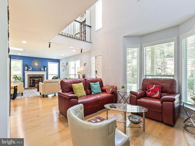 6 HEATH CT, Princeton, NJ 08540