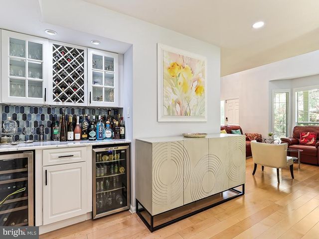 6 HEATH CT, Princeton, NJ 08540