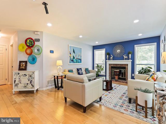 6 HEATH CT, Princeton, NJ 08540