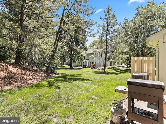 6 HEATH CT, Princeton, NJ 08540