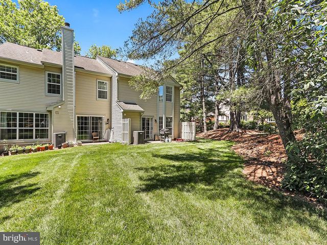 6 HEATH CT, Princeton, NJ 08540