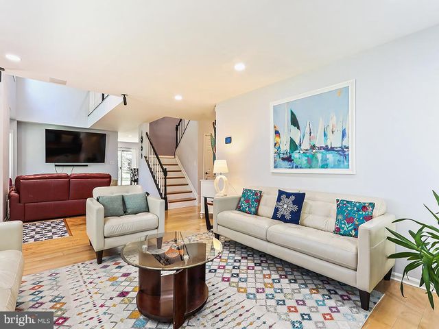 6 HEATH CT, Princeton, NJ 08540