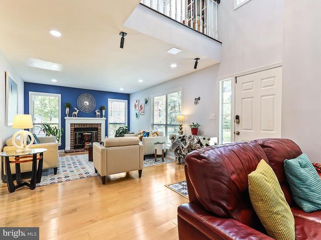 6 HEATH CT, Princeton, NJ 08540