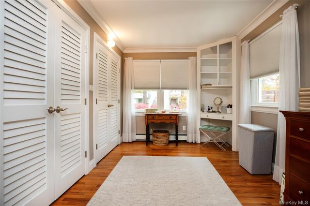 53 Glen Avenue, Flanders, NY 11901