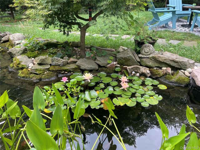 53 Glen Avenue, Flanders, NY 11901