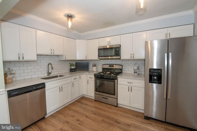 4225 CHALFONT PL, Philadelphia, PA 19154