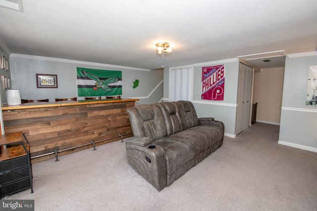 4225 CHALFONT PL, Philadelphia, PA 19154