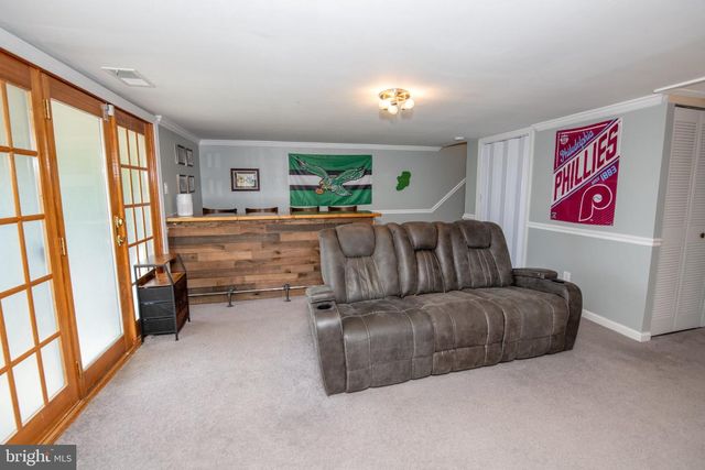 4225 CHALFONT PL, Philadelphia, PA 19154