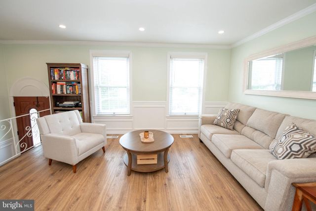 4225 CHALFONT PL, Philadelphia, PA 19154