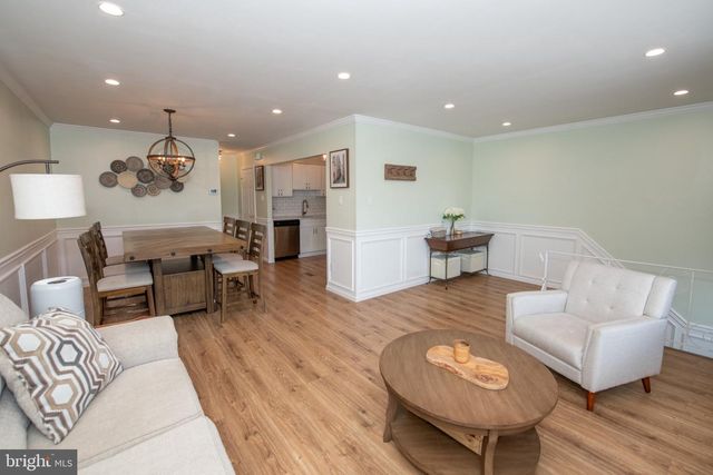 4225 CHALFONT PL, Philadelphia, PA 19154