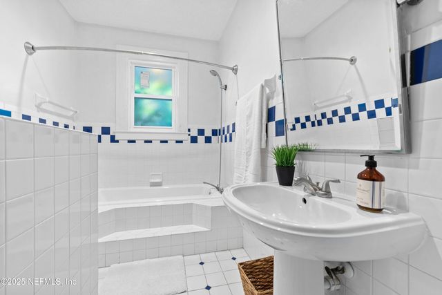 4227 WOODMERE Street, Jacksonville, FL 32210