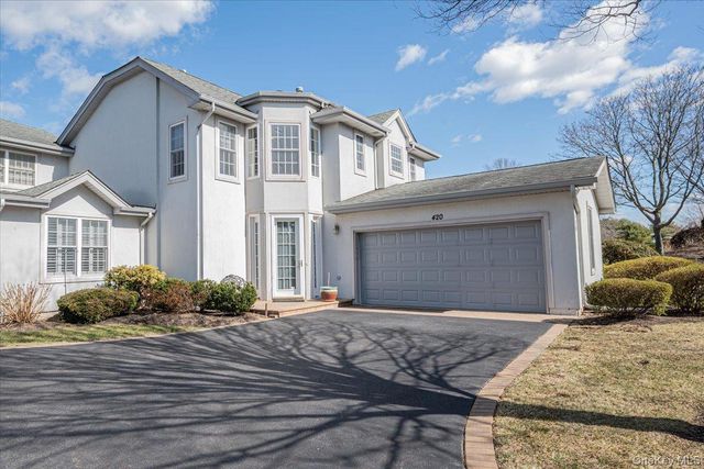 420 Florencia Place, Melville, NY 11747