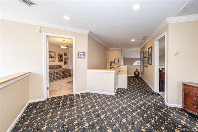 420 Florencia Place, Melville, NY 11747