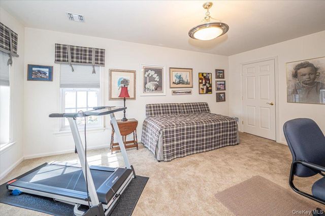 420 Florencia Place, Melville, NY 11747