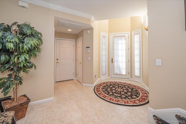 420 Florencia Place, Melville, NY 11747