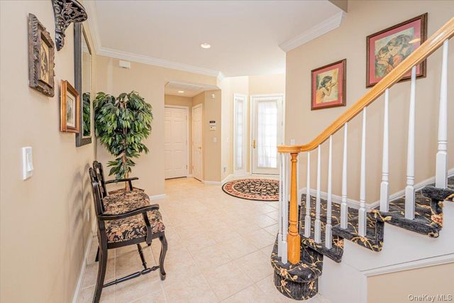 420 Florencia Place, Melville, NY 11747