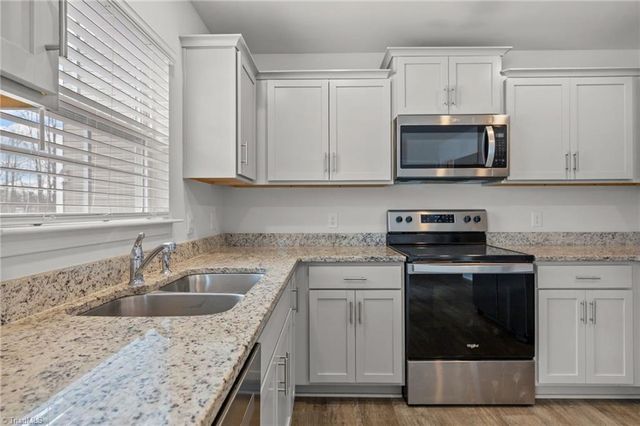 4604 Heatherly Road, Winston-salem, NC 27105