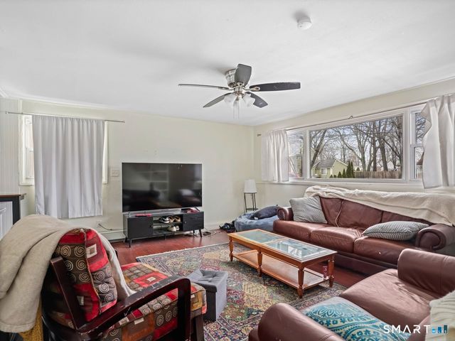 69 Seaver Circle, Bridgeport, CT 06606