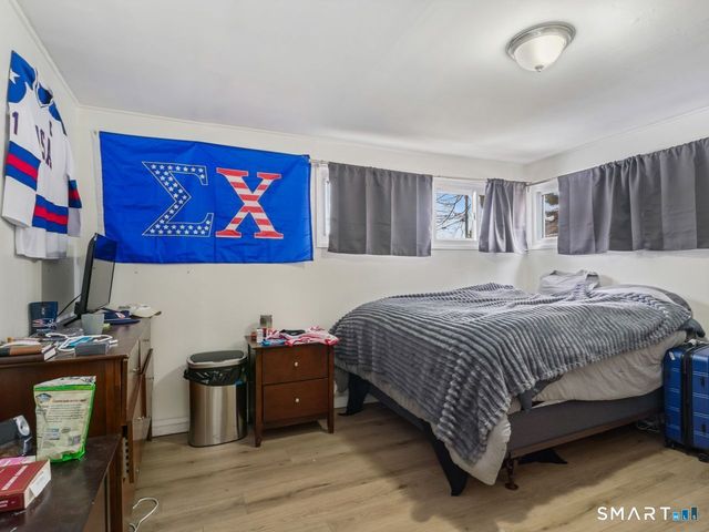 69 Seaver Circle, Bridgeport, CT 06606