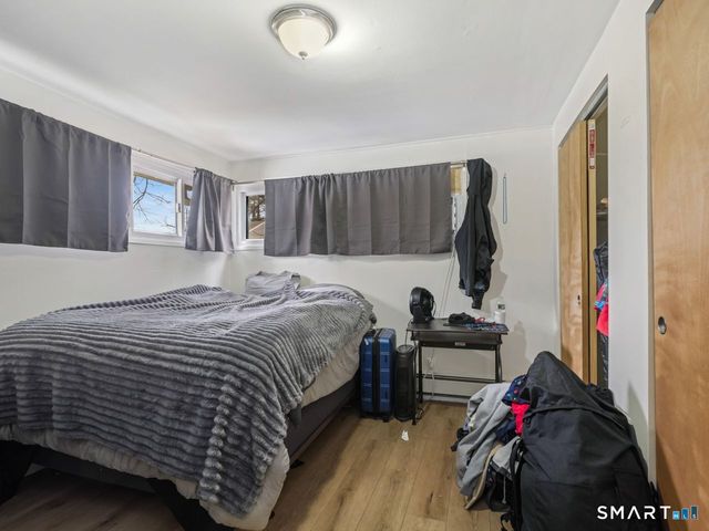 69 Seaver Circle, Bridgeport, CT 06606