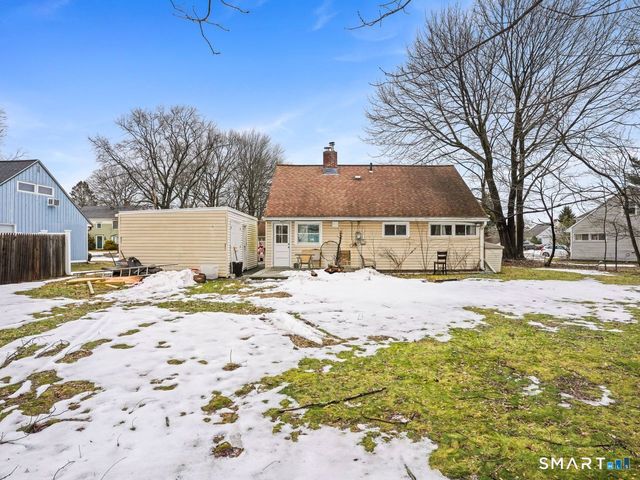 69 Seaver Circle, Bridgeport, CT 06606