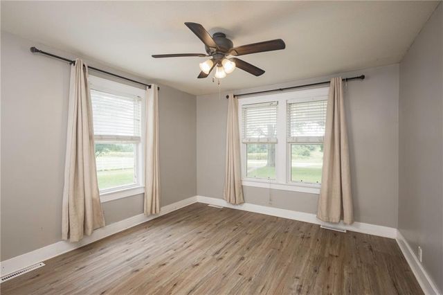 19739 185th Road, Marshall, MO 65340