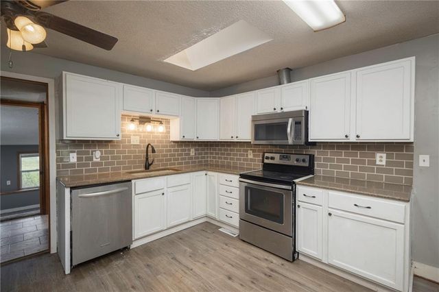 19739 185th Road, Marshall, MO 65340