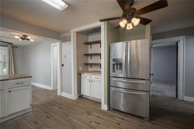 19739 185th Road, Marshall, MO 65340